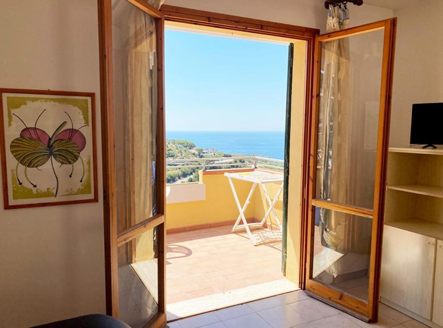 Capoliveri Appartamento Panoramico Con Terrazzo Esterno foto