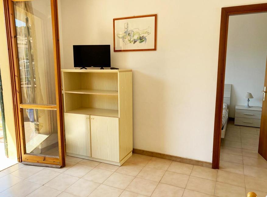 Capoliveri Appartamento Panoramico Con Terrazzo Esterno foto